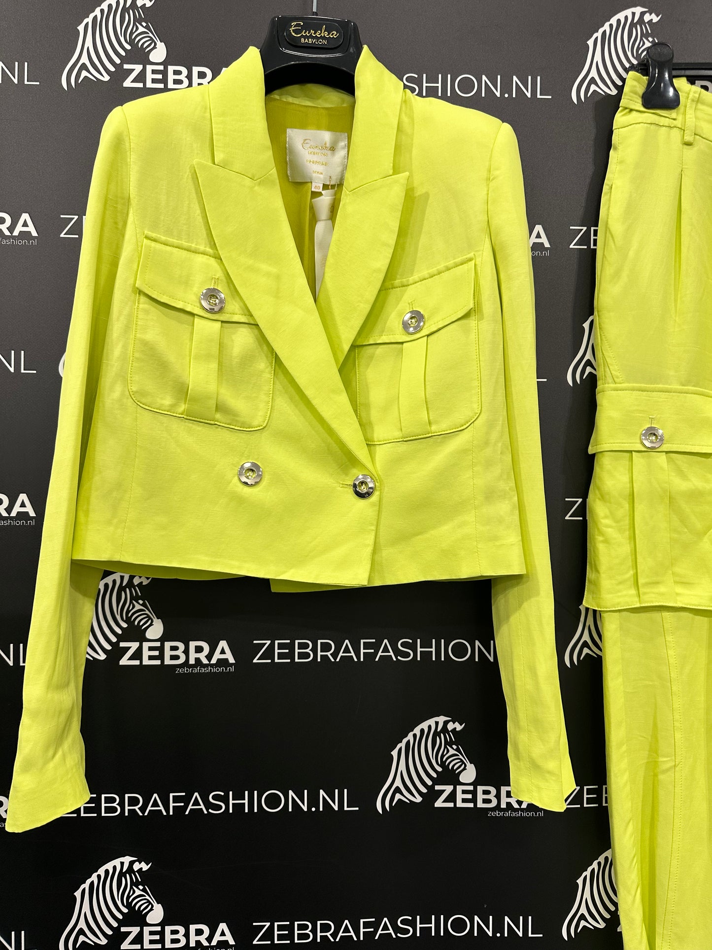 Babylon blazer neon